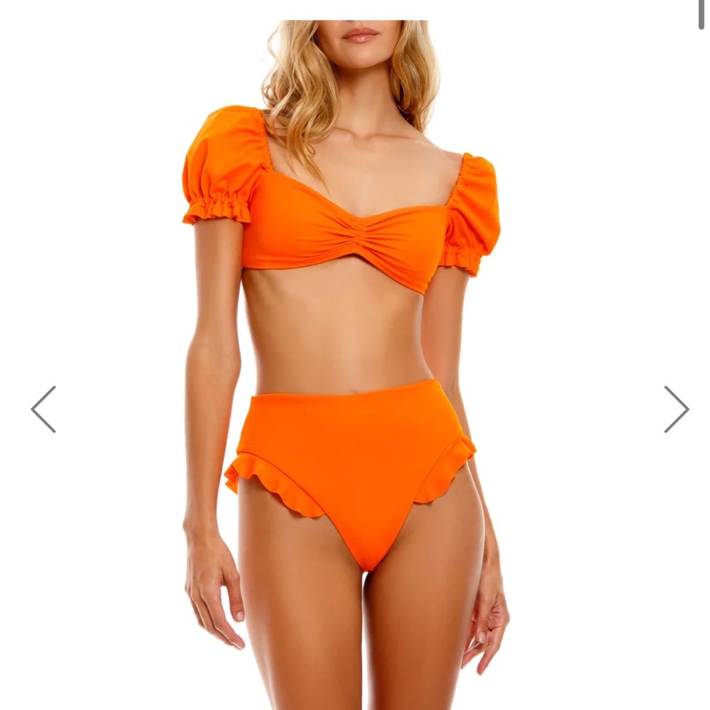 NWT Romina Blare Top- size Medium